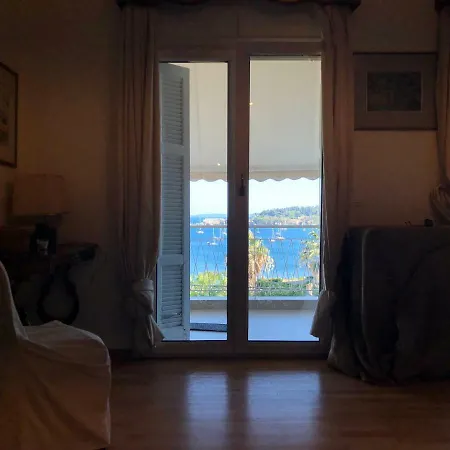 Apartment Classy Lux W/ Sea View, Garden, Parking