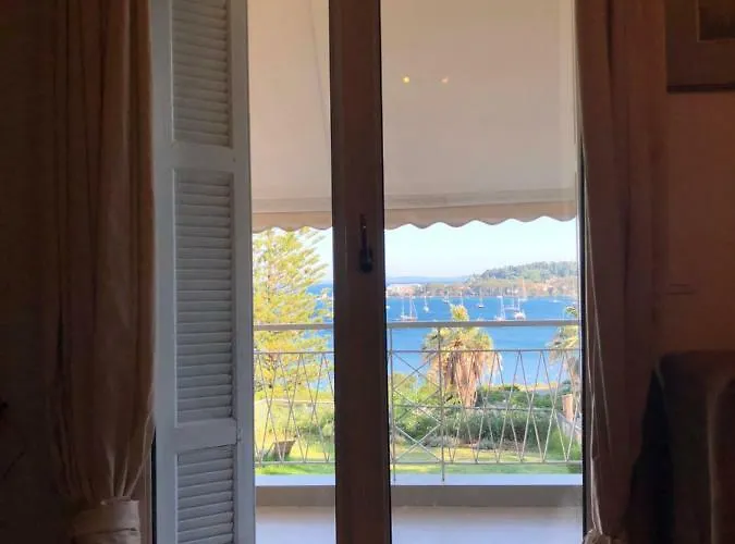 Classy Lux W/ Sea View, Garden, Parking *