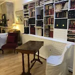 Classy Lux W/ Sea View, Garden, Parking Apartment *