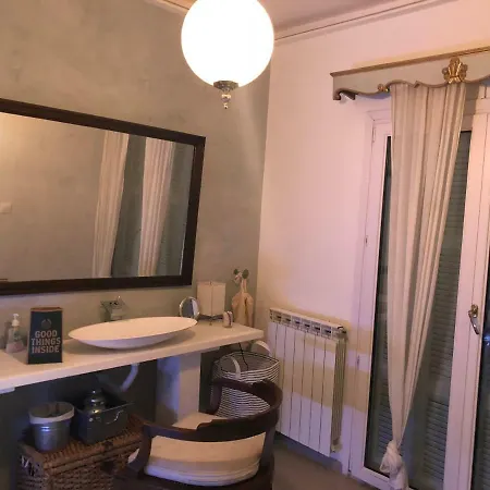 Classy Lux W/ Sea View, Garden, Parking 公寓 *